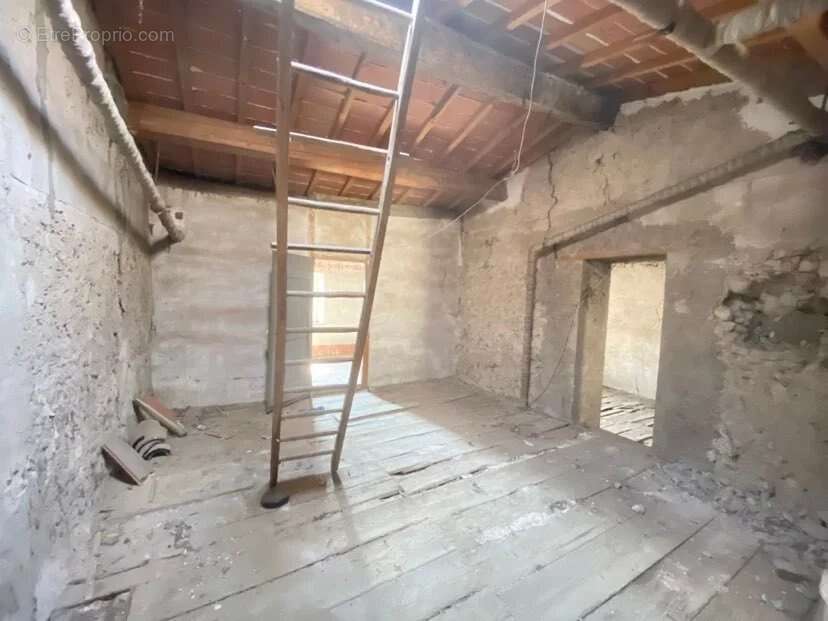 Maison à VILLENEUVE-MINERVOIS