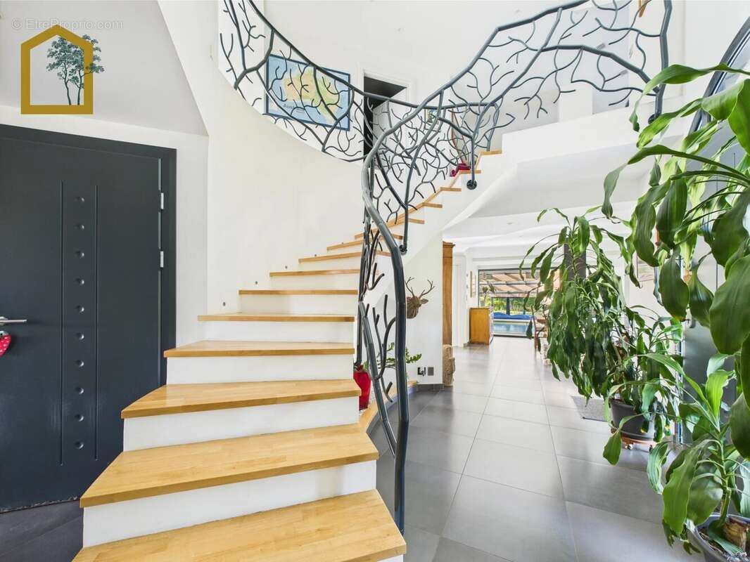Villa avec piscine intérieure au cœur de la nature – Entre Besançon et Montbéliard - photo 13