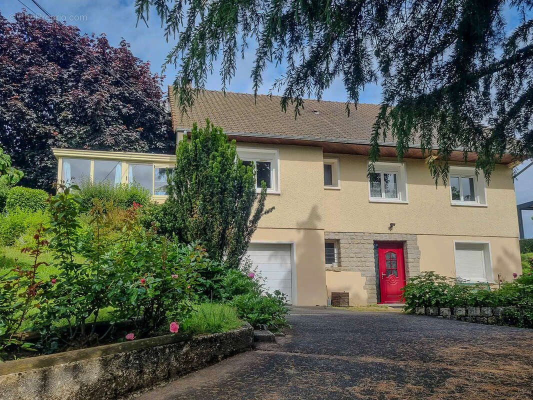 Maison à SAINT-CALAIS
