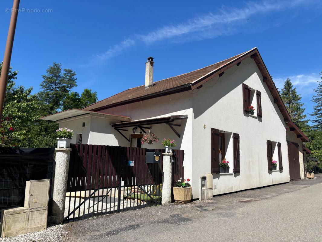 Maison à BREGNIER-CORDON