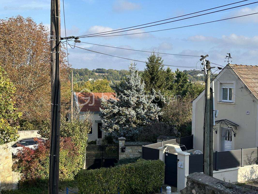 Maison à MERY-SUR-OISE