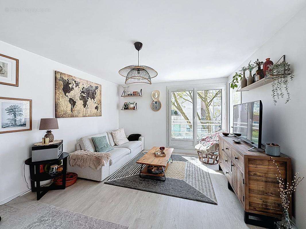 Appartement à MONTIGNY-LE-BRETONNEUX