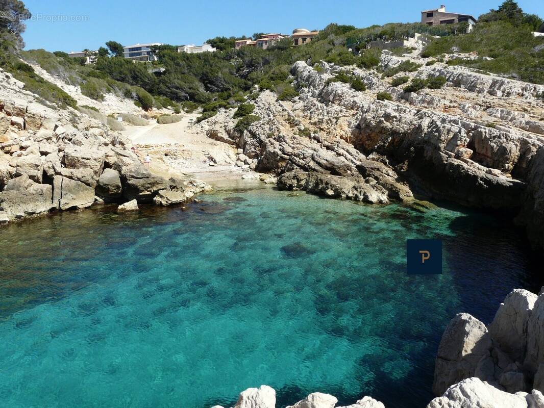 Maison à SAINT-CYR-SUR-MER