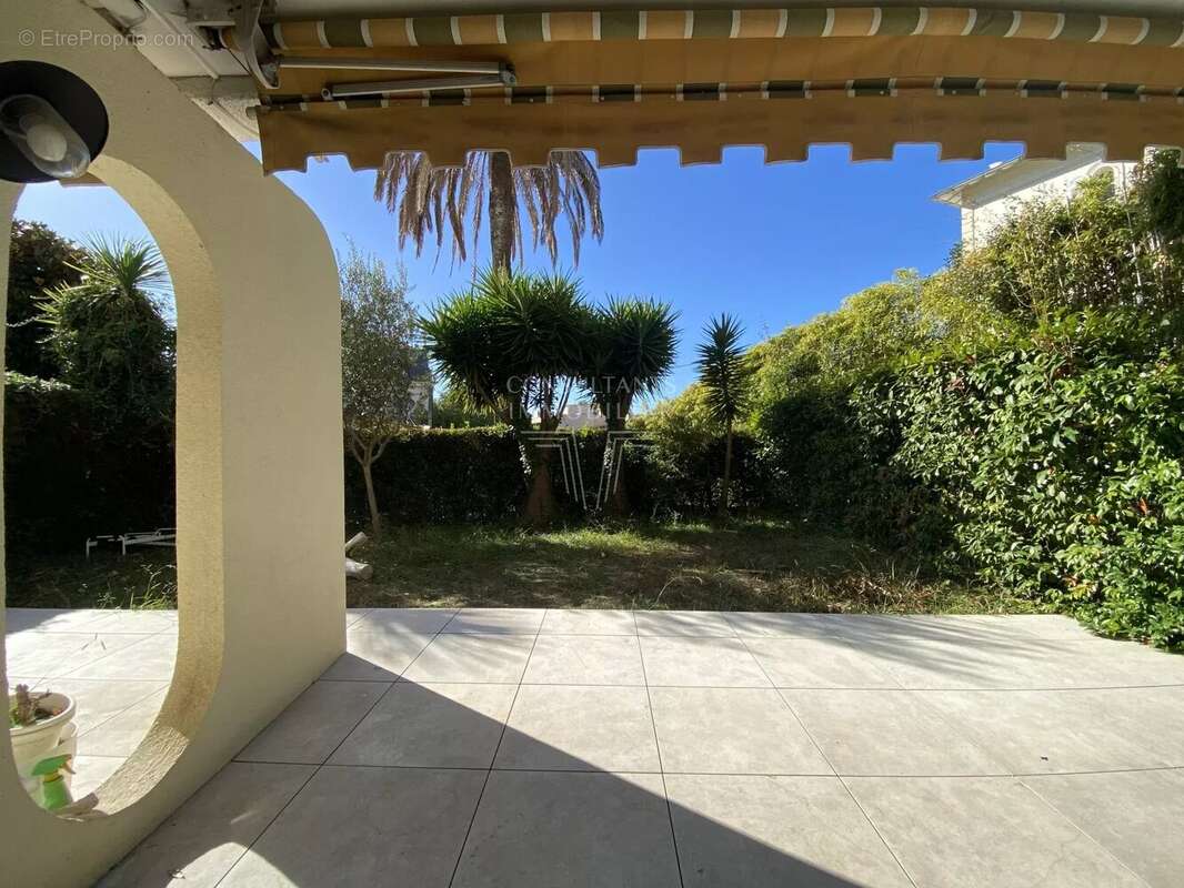 Appartement à LE CANNET