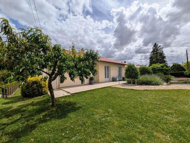 Maison à CERIZAY