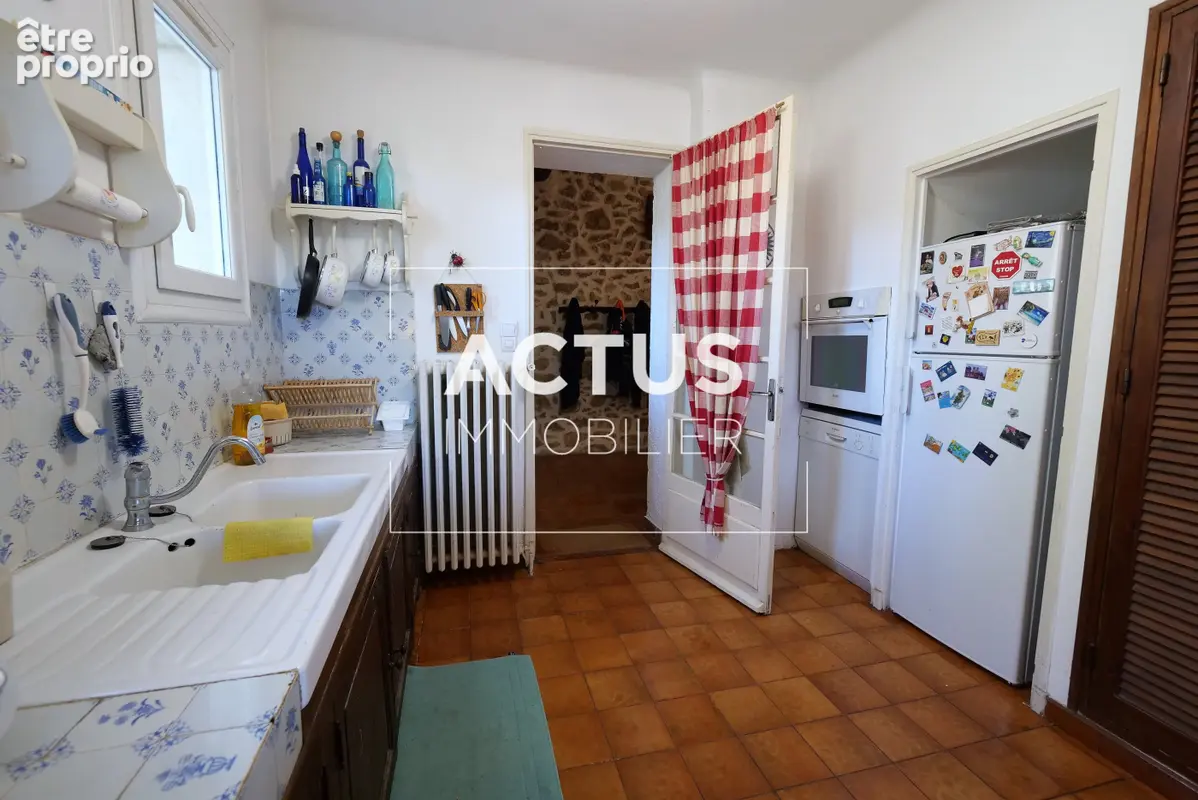 Maison 210 m² à Salon-De-Provence  - photo 7