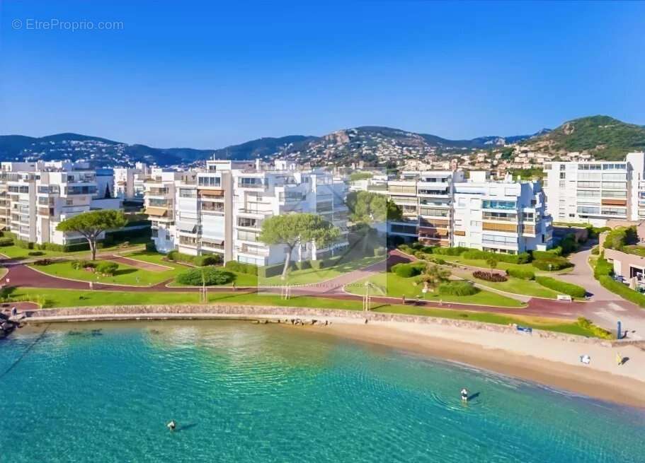 Appartement à MANDELIEU-LA-NAPOULE