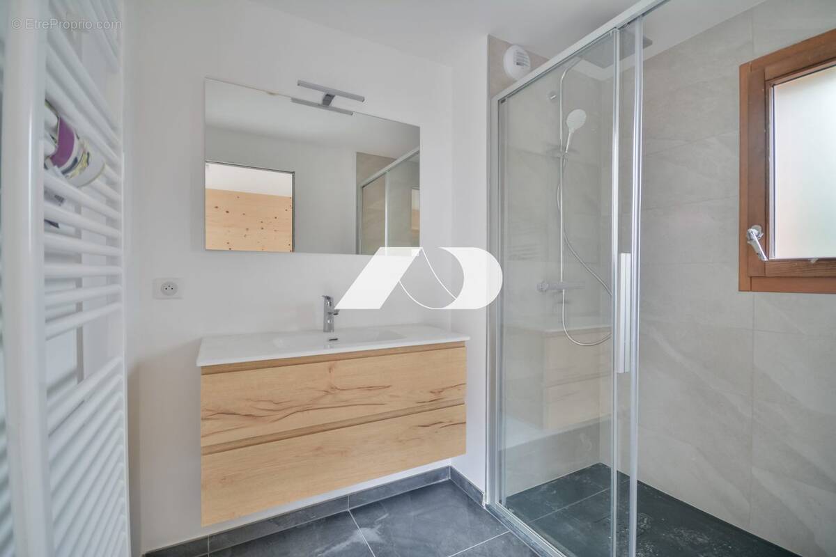 Appartement à ESSERT-ROMAND