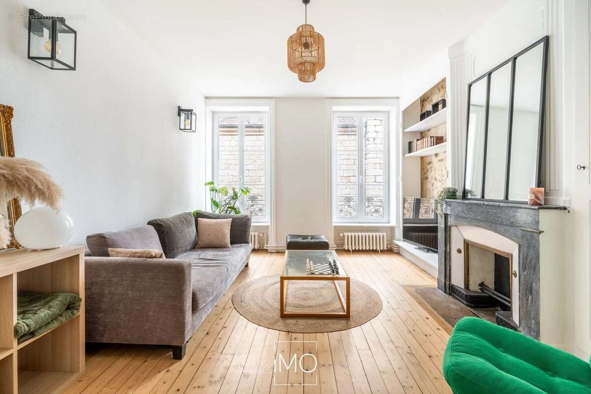 Appartement à CHASSELAY