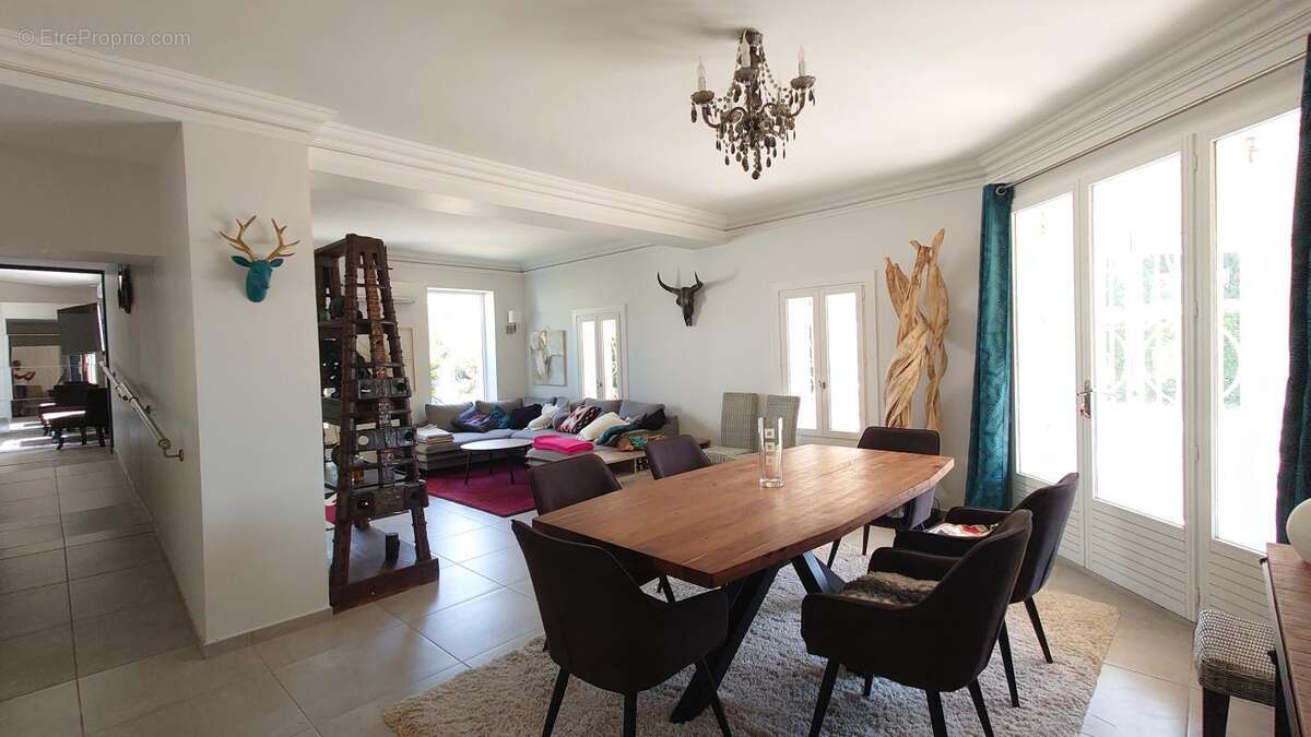 Maison 173 m² à Frejus  - photo 4