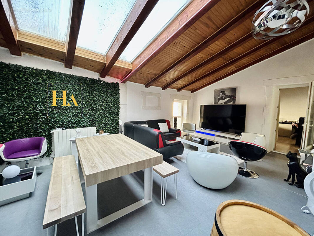 Maison à LA VOULTE-SUR-RHONE