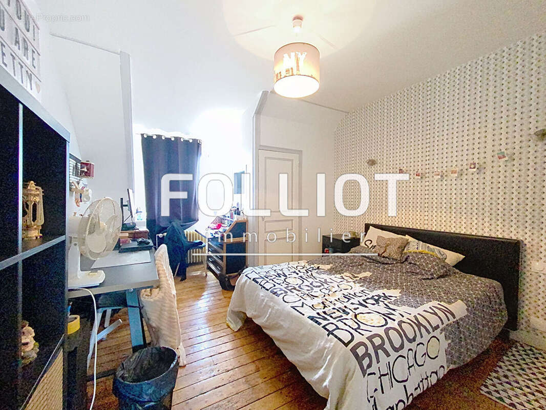 A VENDRE - Maison spacieuse de 9 pièces à Fougères - photo 7