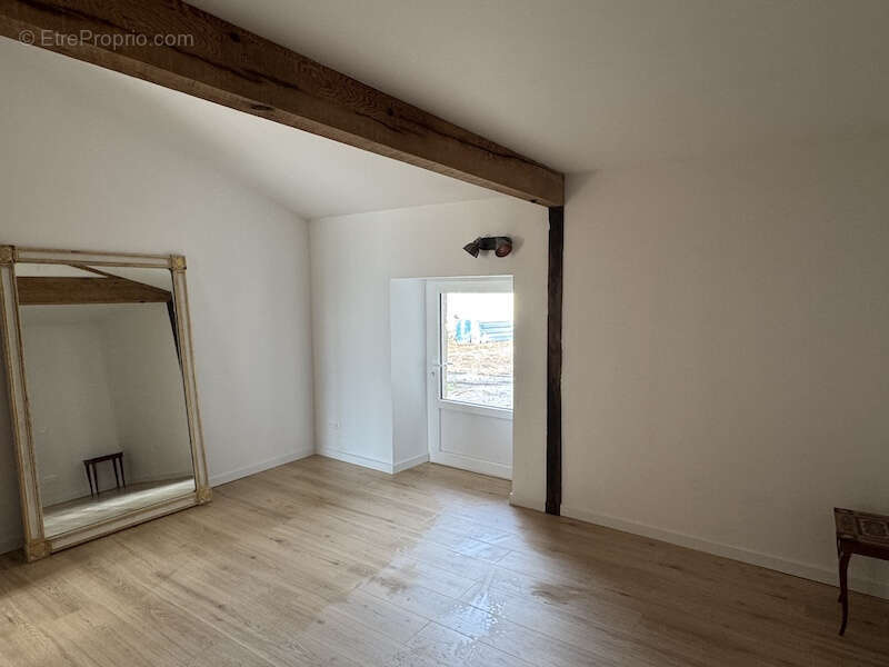 Maison à BRIE-SOUS-CHALAIS