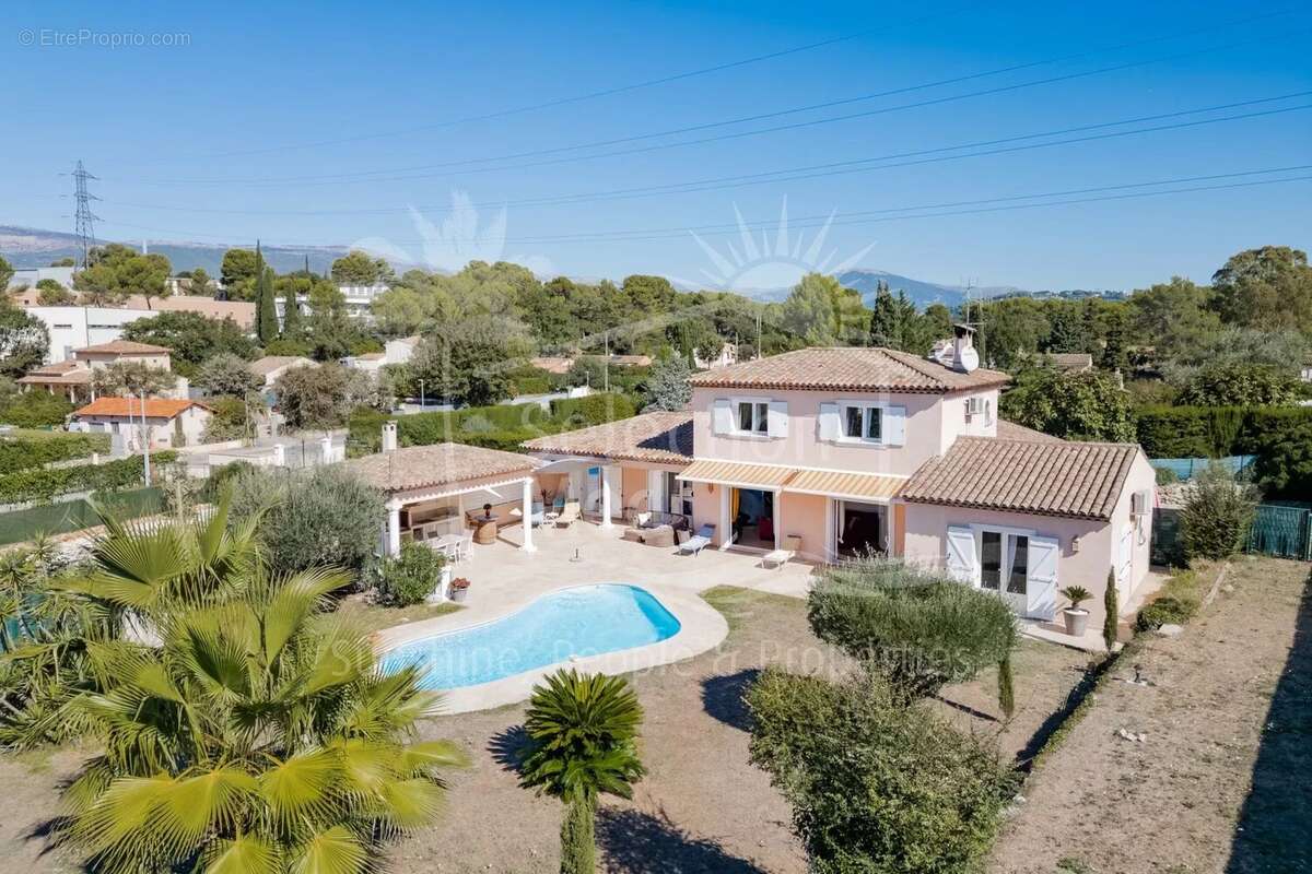 Maison à MOUANS-SARTOUX