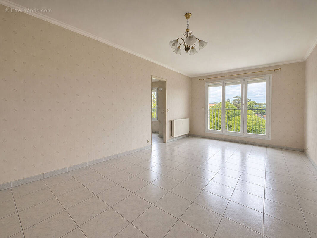 Appartement à DAMMARIE-LES-LYS