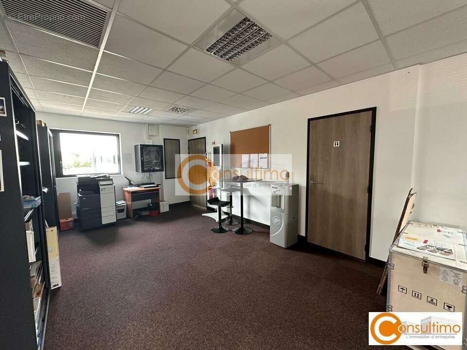 Commerce à ARTIGUES-PRES-BORDEAUX