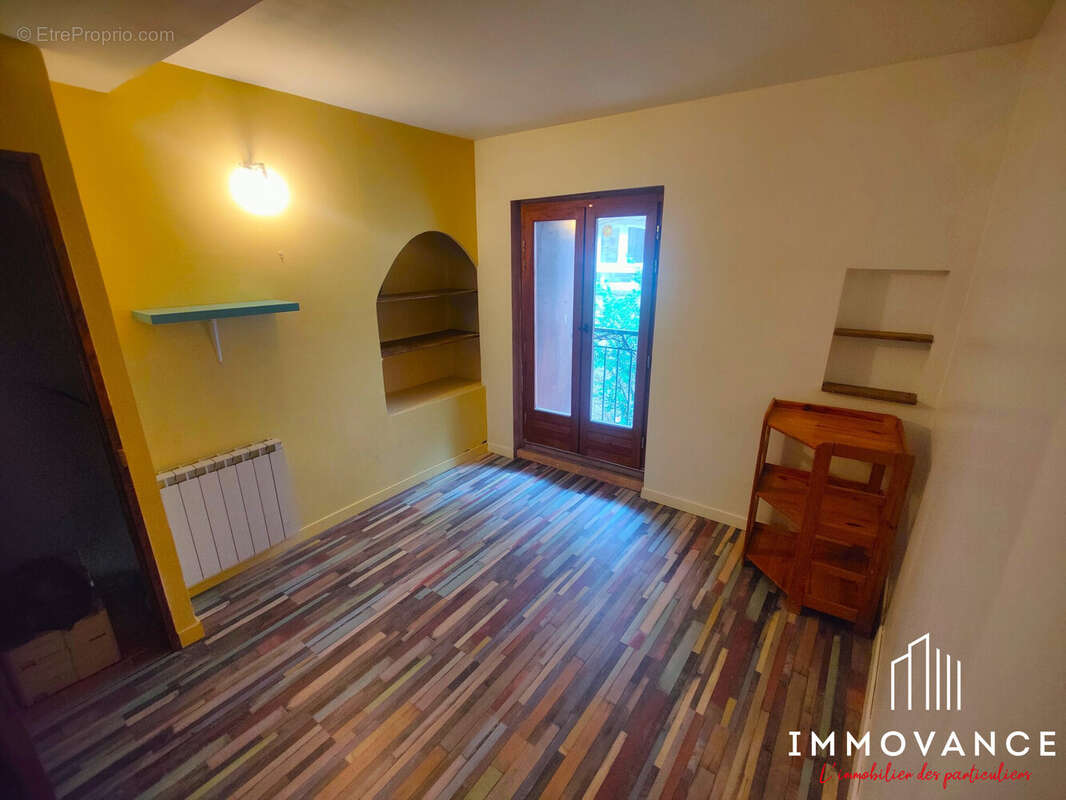 Maison à VIOLS-LE-FORT