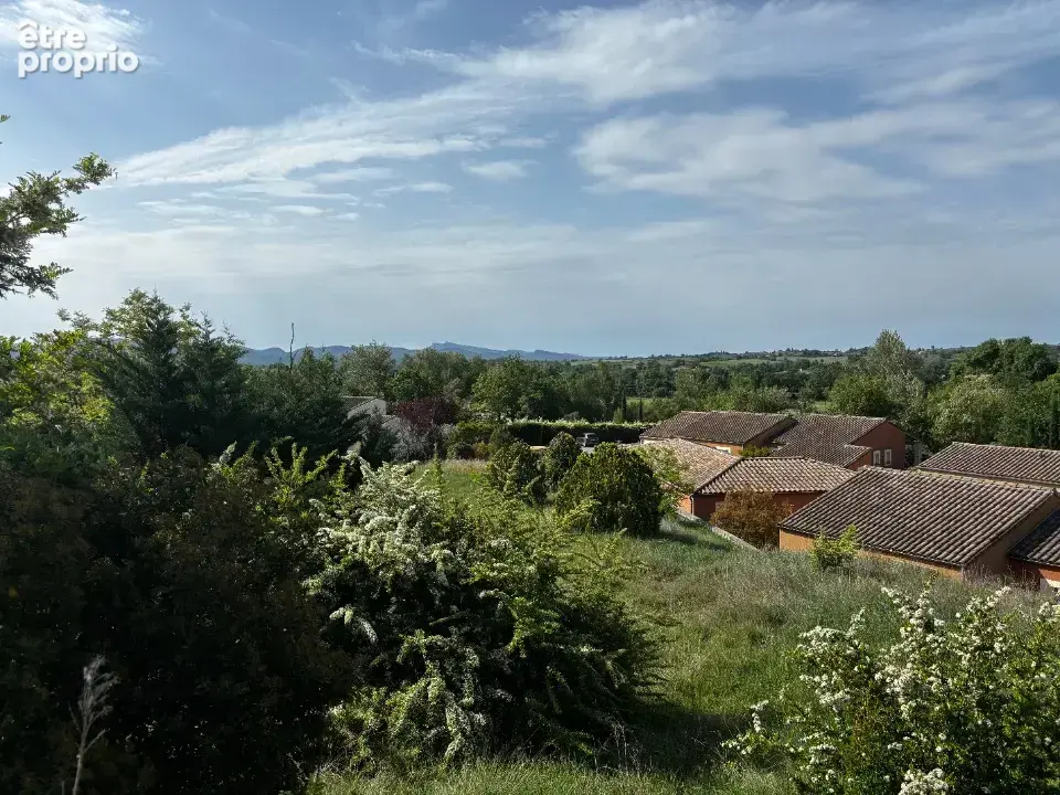 Terrain à SAINT-SAUVEUR-DE-CRUZIERES