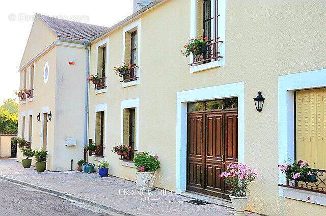 Photo 1 - Maison à COULANGES-SUR-YONNE