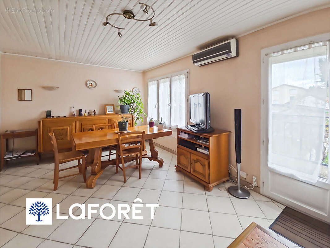 Maison à RIS-ORANGIS