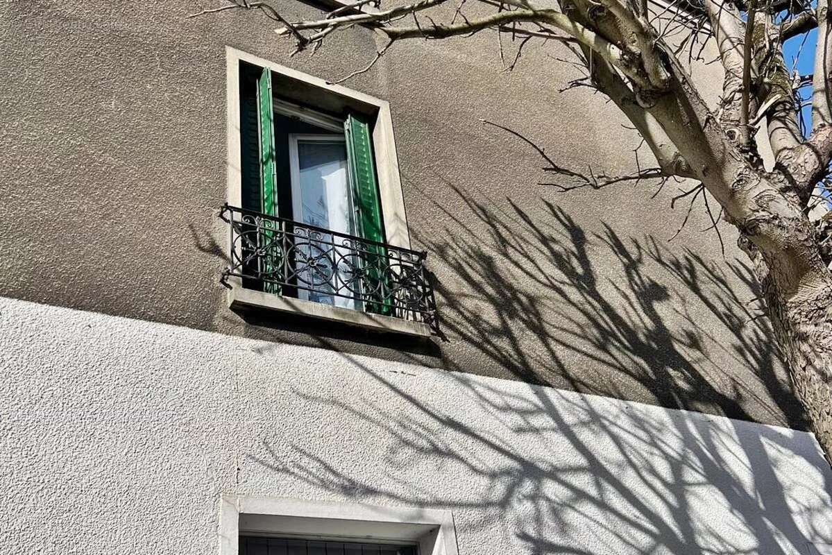 Appartement à SAINT-MAUR-DES-FOSSES