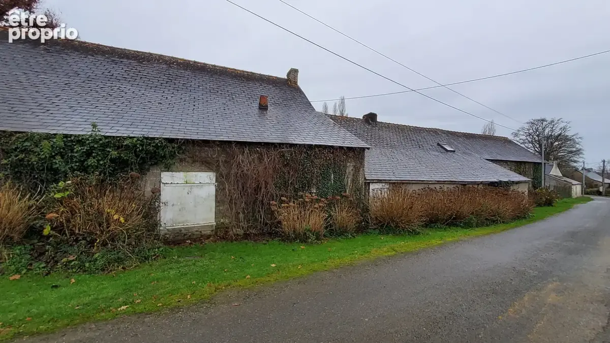 A VENDRE - Longère à rénover 110m2 - 5 pièces - 3 chambres - DERVAL - photo 9