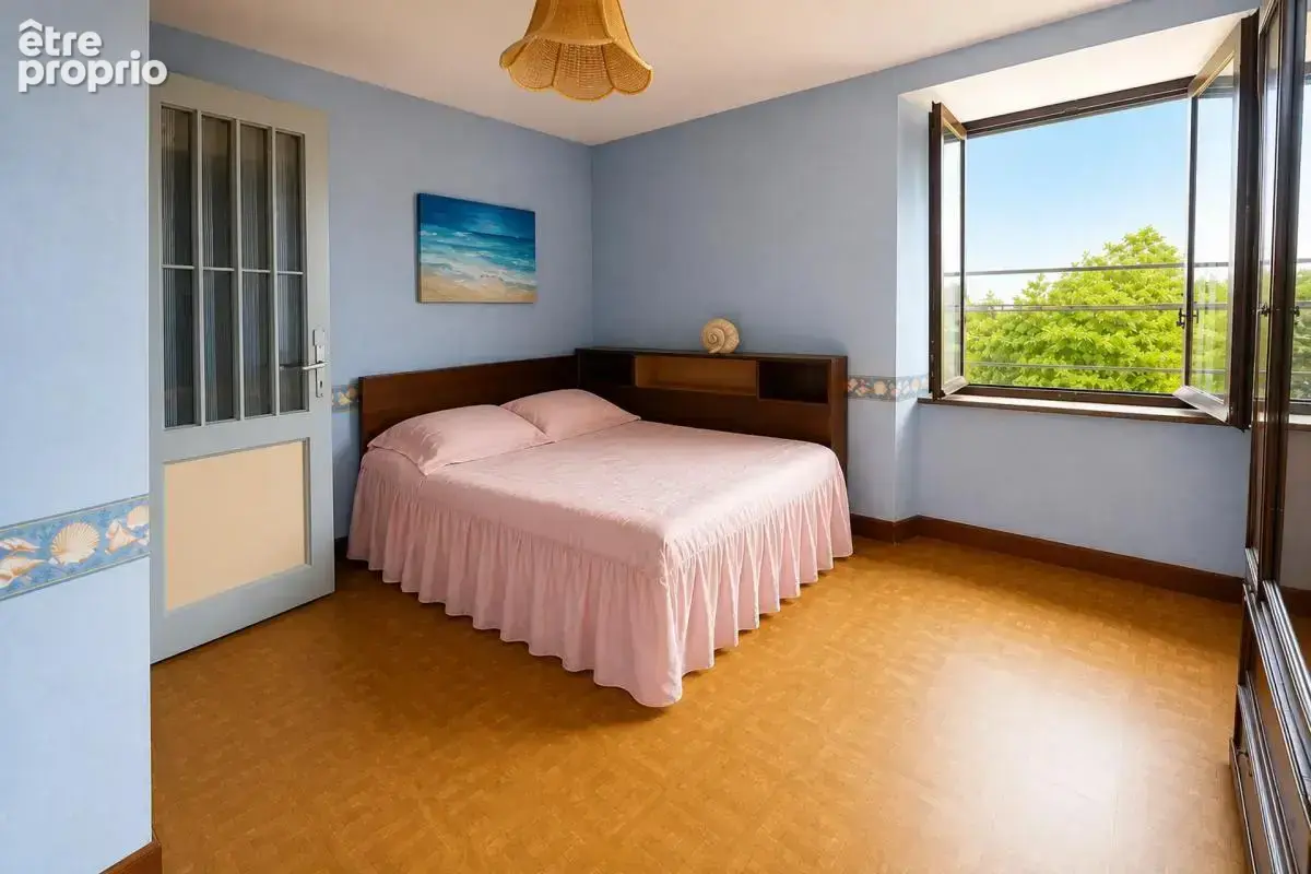 Maison de 130,94 m² à rénover avec dépendances et jardin - photo 6