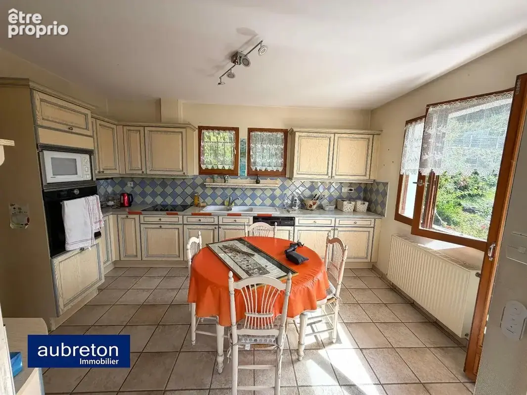 Maison 6 pièces 169 m² à vendre à Veyrier-Du-Lac (74290) - photo 11