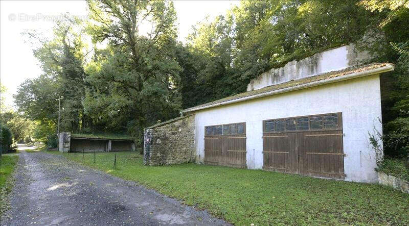 GARAGE - Maison à LUXE
