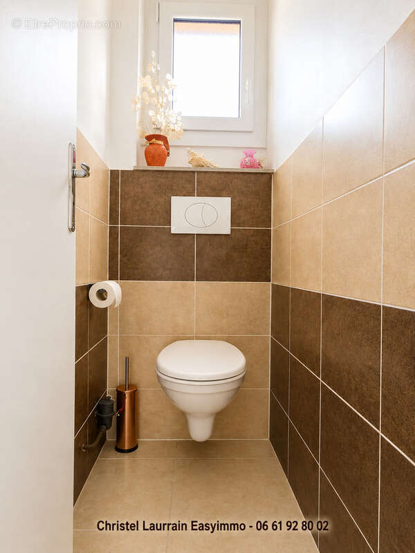 Appartement à LES SALLES-SUR-VERDON
