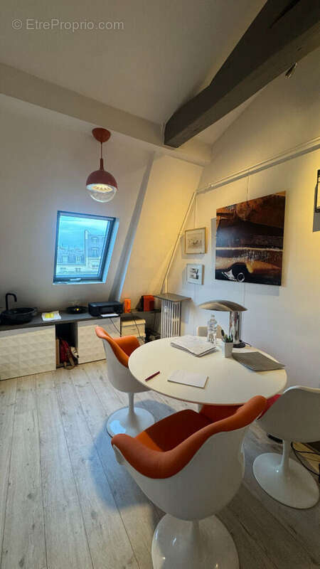 Appartement à PARIS-8E