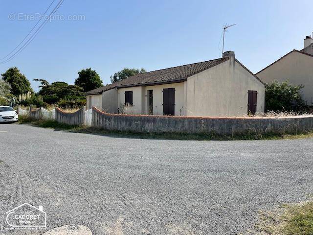   - Maison à LA PLAINE-SUR-MER