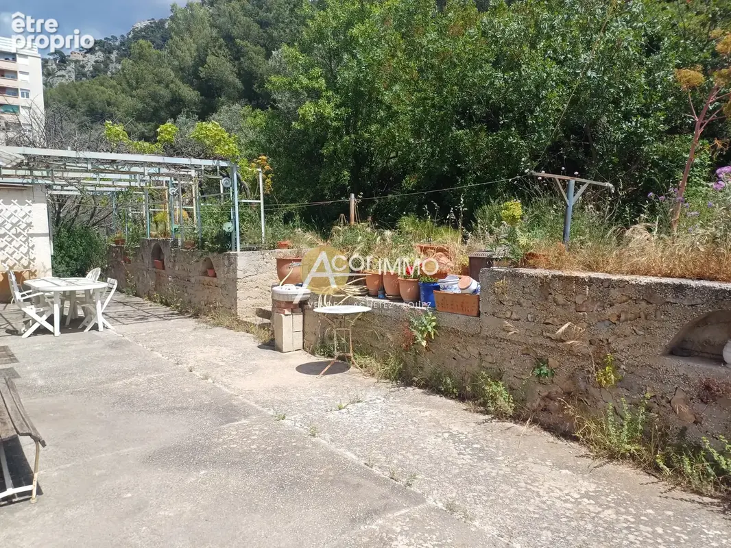 Toulon   une propriété 5 chambres sur  plus de 10 000m2 de terrain - photo 16
