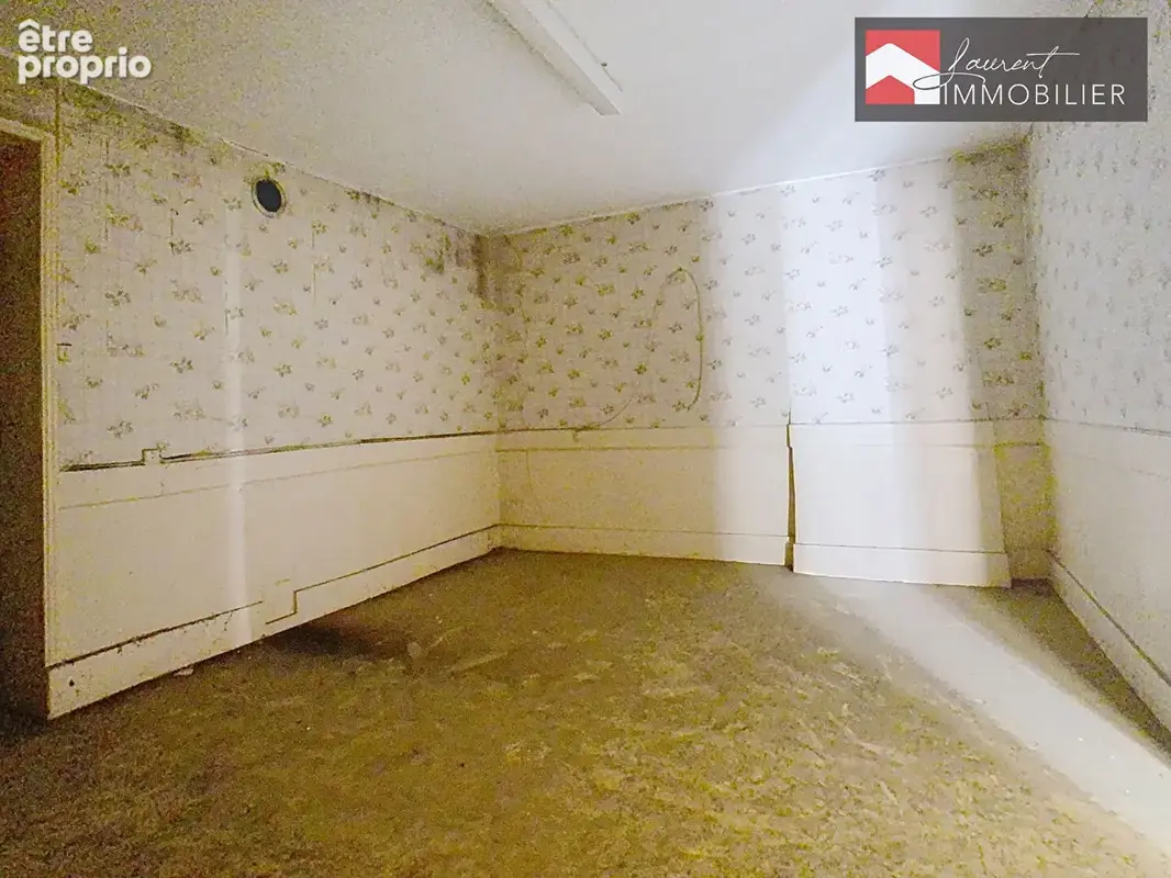 Cuisery - Maison de ville à rénover - Fort potentiel d'investissement ! - photo 8
