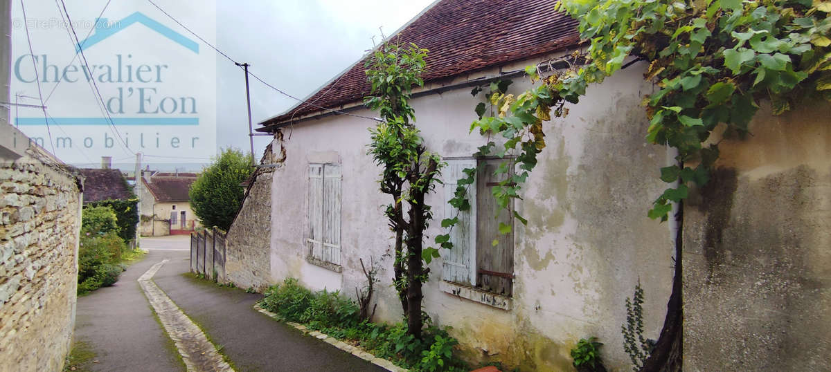 Maison à COUSSEGREY
