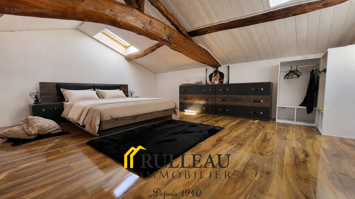 Maison en pierre rénovée de 100 m2 avec grand terrain piscinable de plus de 1 000 m2 (33620) - photo 7