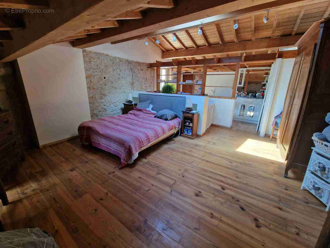 Maison à SAMONAC