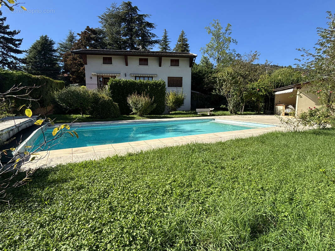 Maison à SAINT-CYR-AU-MONT-D&#039;OR