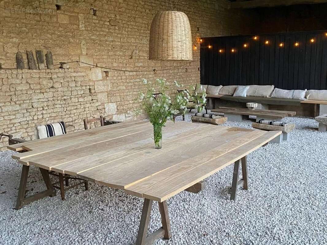 Maison à CHEF-BOUTONNE