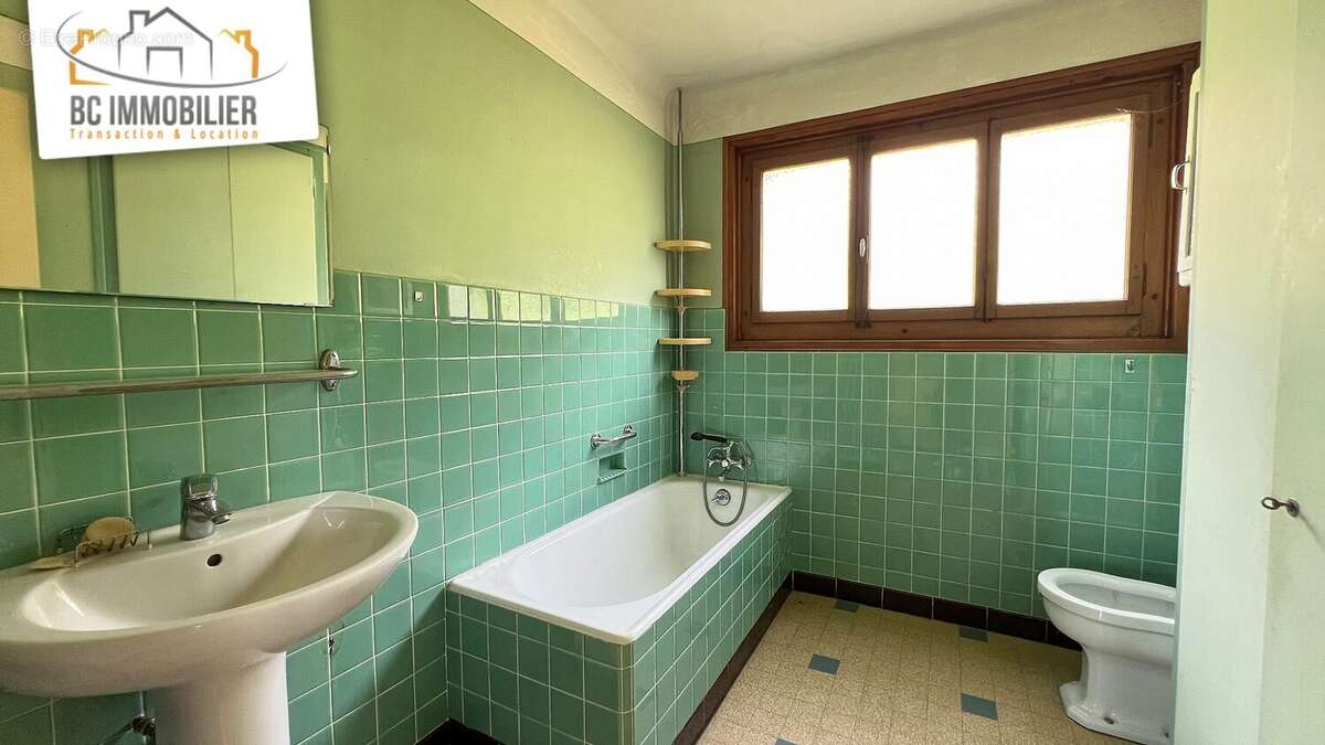 Maison 157 m² à Divonne-Les-Bains  - photo 8