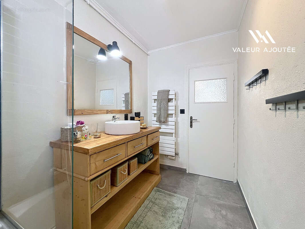 Salle de bain - Maison à PARENTIS-EN-BORN