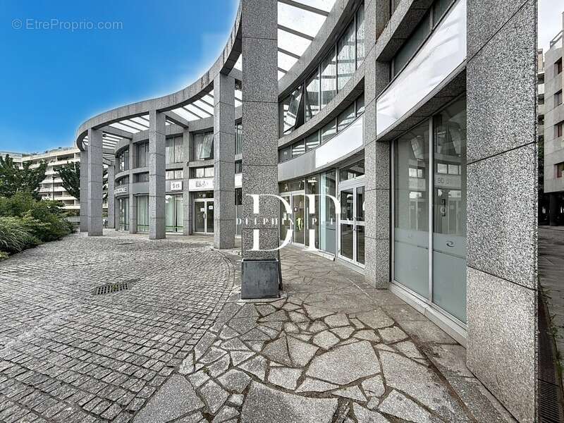 Local bureaux de 184 m2 à vendre ANNEMASSE (74) - photo 4