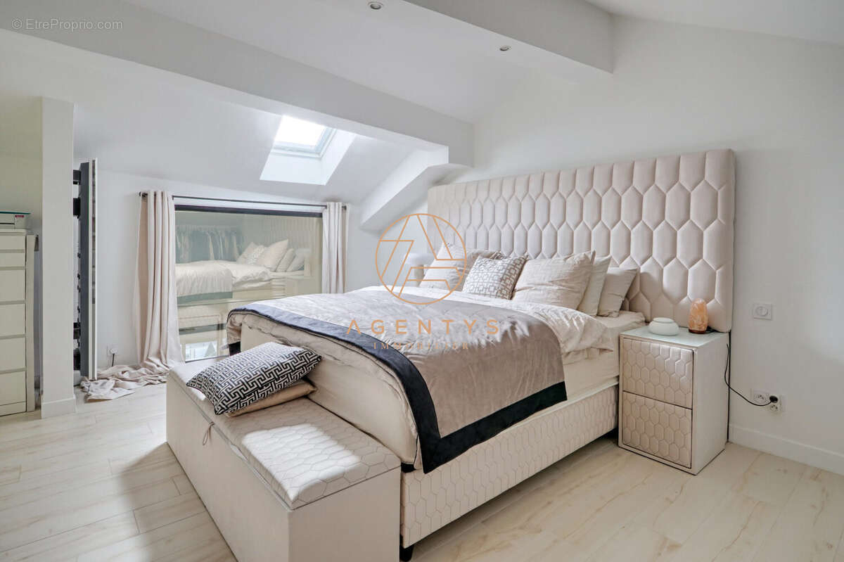 Appartement à SAINT-MAUR-DES-FOSSES