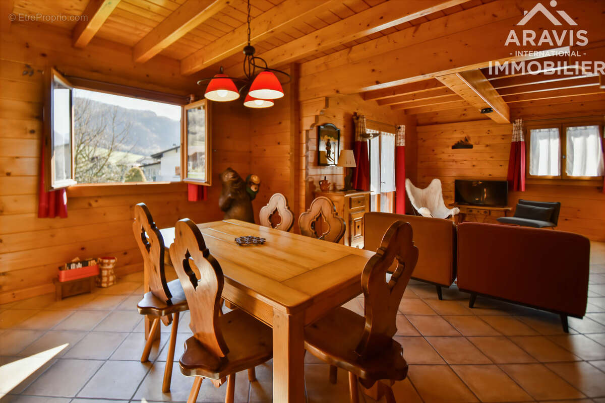 Maison à LATHUILE