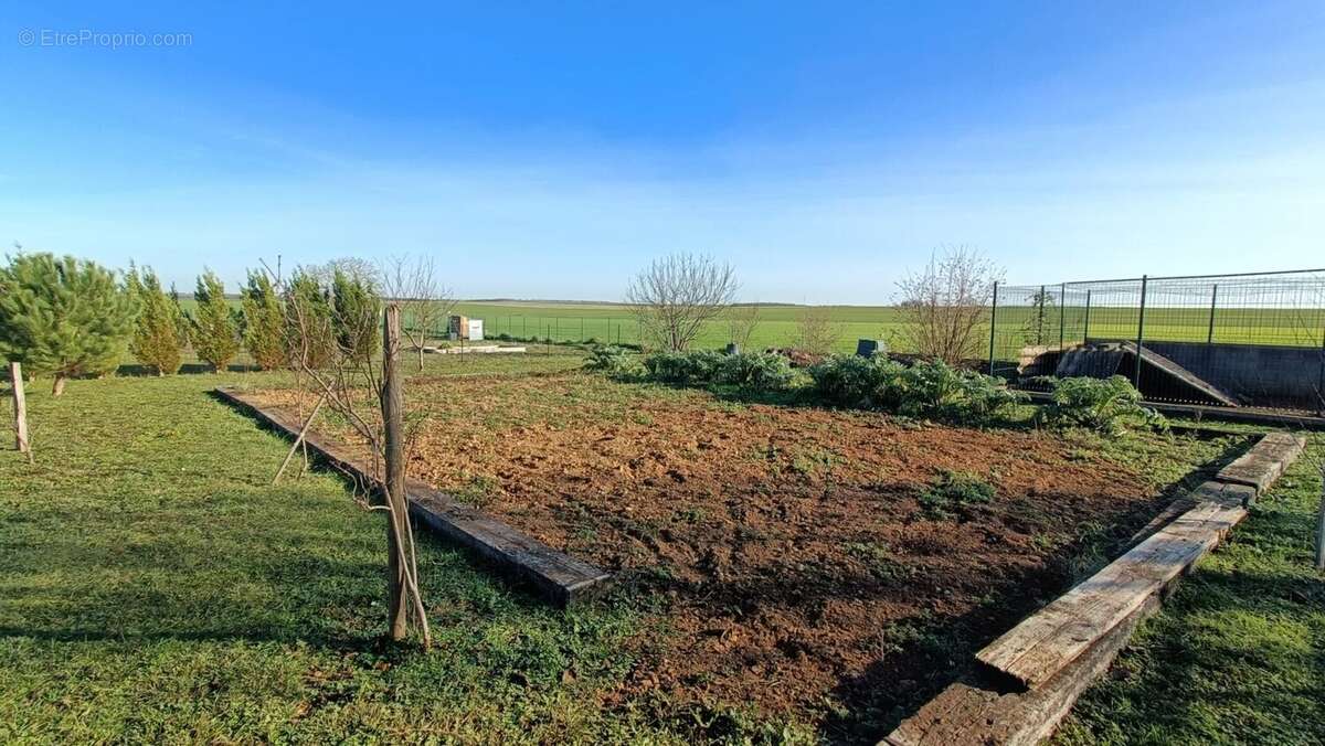 Maison à LE ROCHEREAU