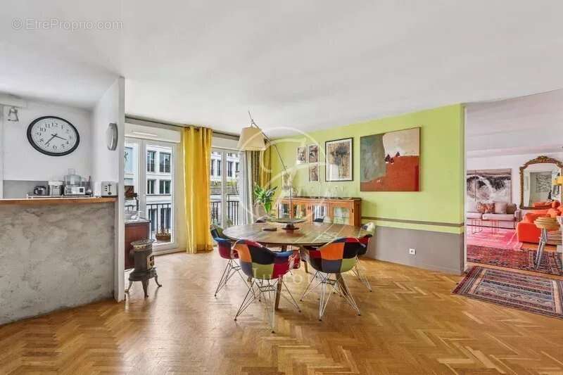 Appartement à PARIS-18E