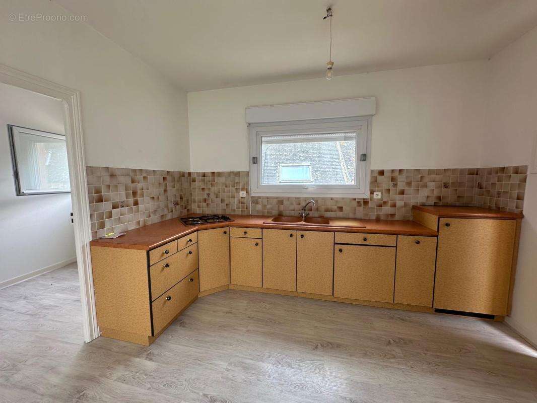 Maison de bourg avec rapport locatif - photo 9
