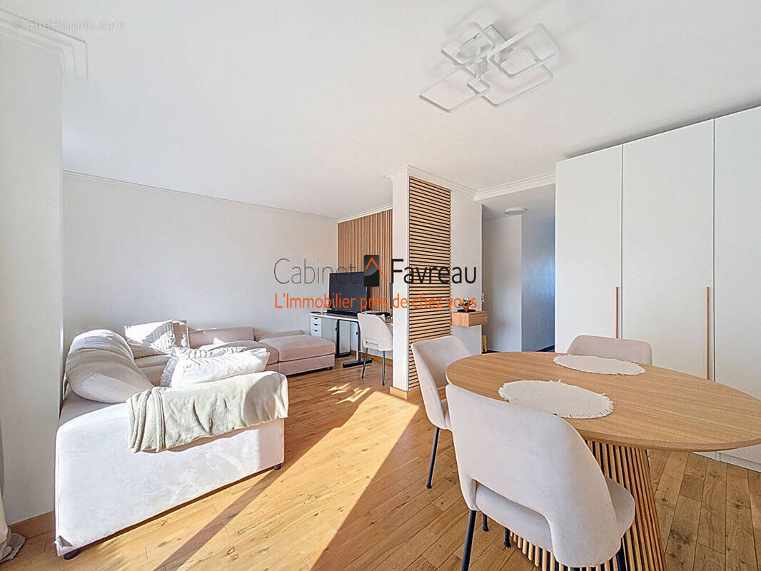 Appartement à FRESNES