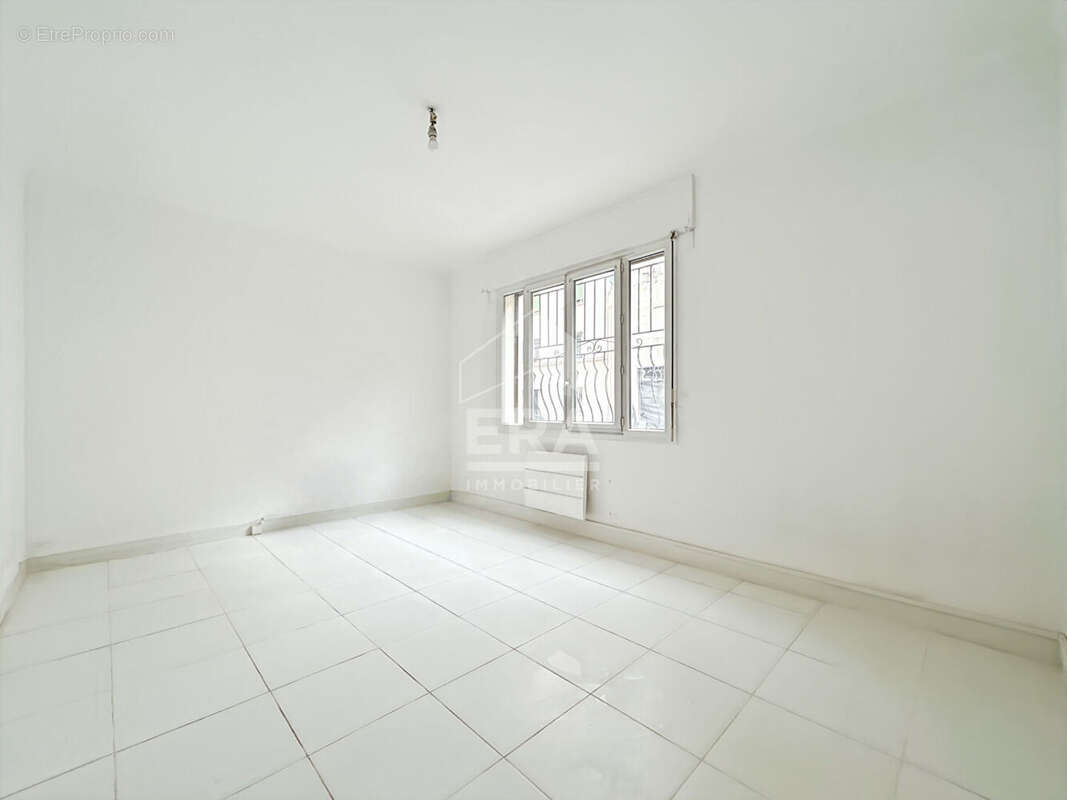 Appartement à MARSEILLE-5E
