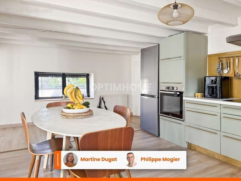 Maison à CREUZIER-LE-NEUF